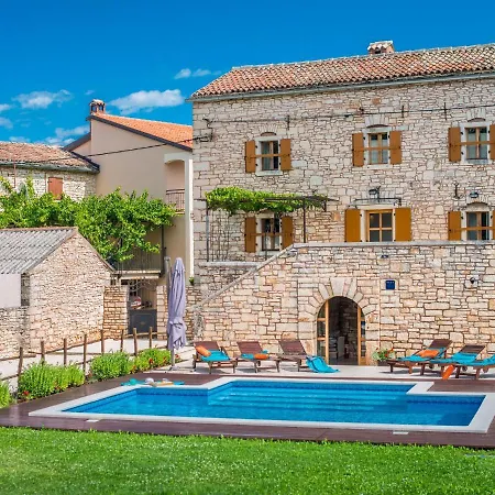 Σπίτι διακοπών Gorgeous Holiday With Pool In